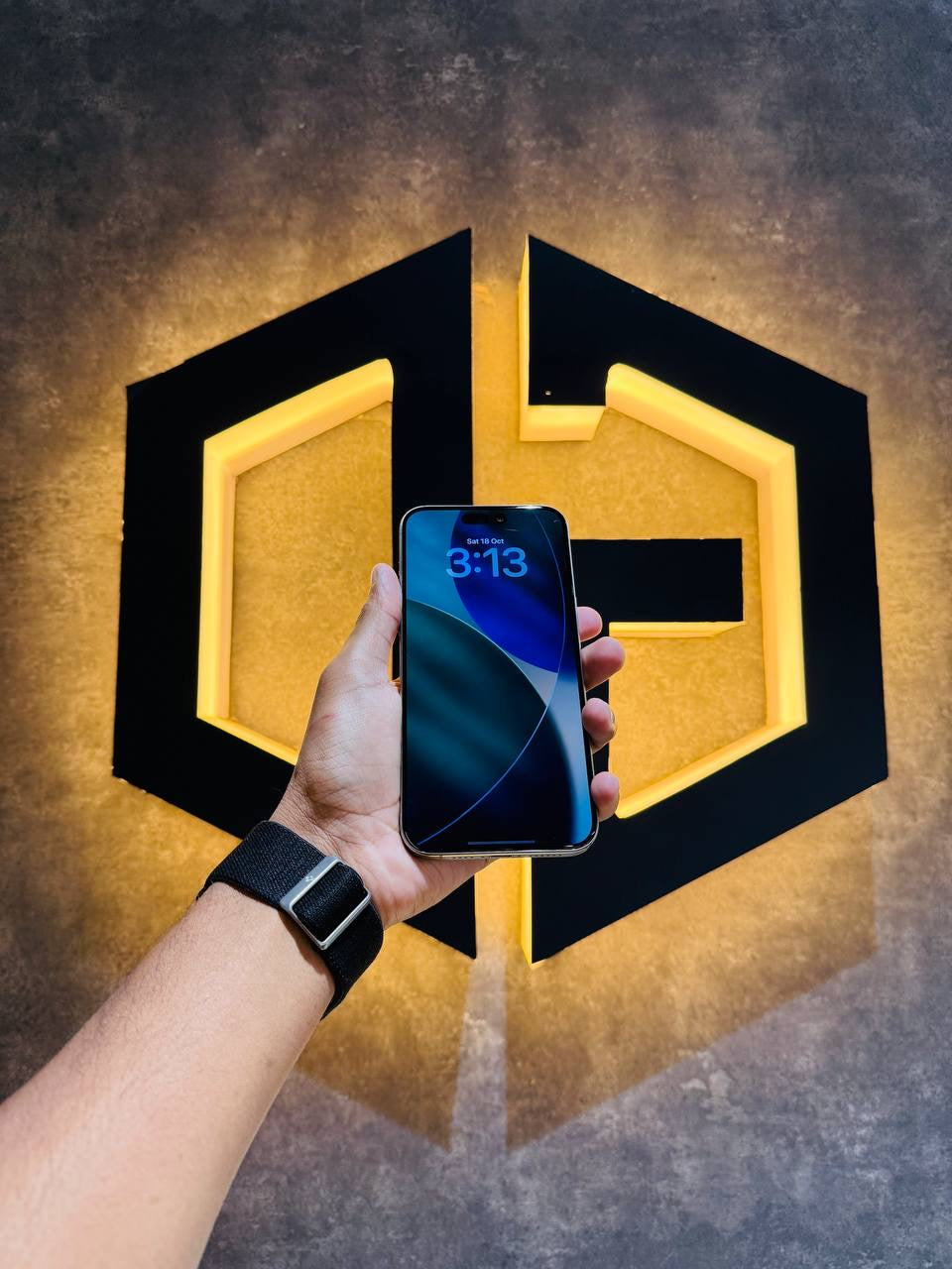 Apple iPhone 15 Pro Max 256GB - NATURAL TITANIUM - Code (14348) - The Digital Hub