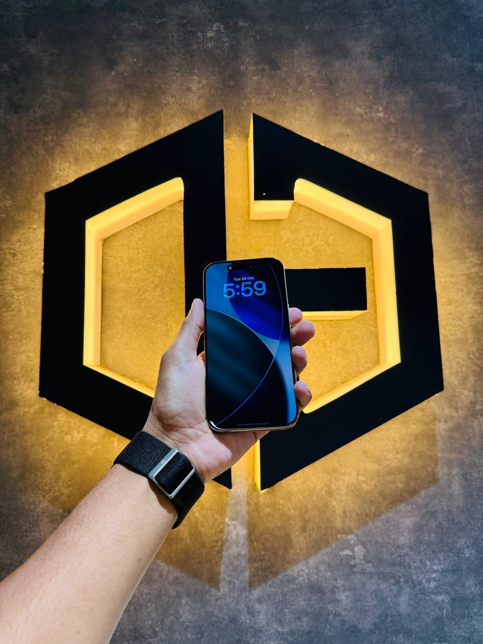 Apple iPhone 16 Pro 256GB - DESERT TITANIUM - Code (43818) - The Digital Hub