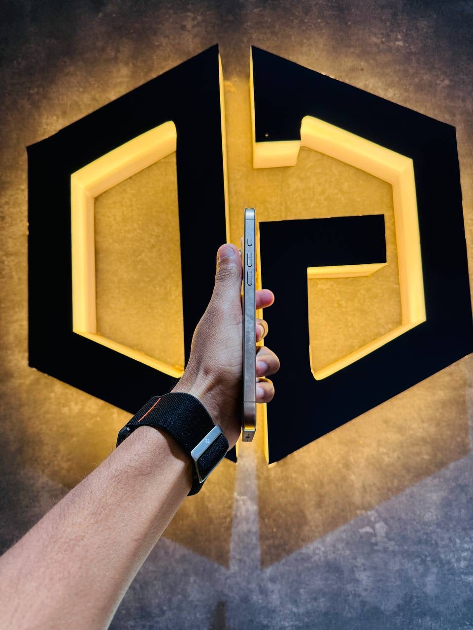 Apple iPhone 16 Pro Max 256GB - DESERT TITANIUM - Code (78629) - The Digital Hub