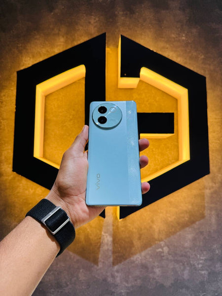 Vivo V30E 8+256GB - BLUE - Code (46250) - The Digital Hub