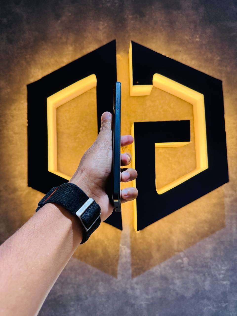 Redmi Note 11R 8+256GB - BLACK - Code (50209) - The Digital Hub