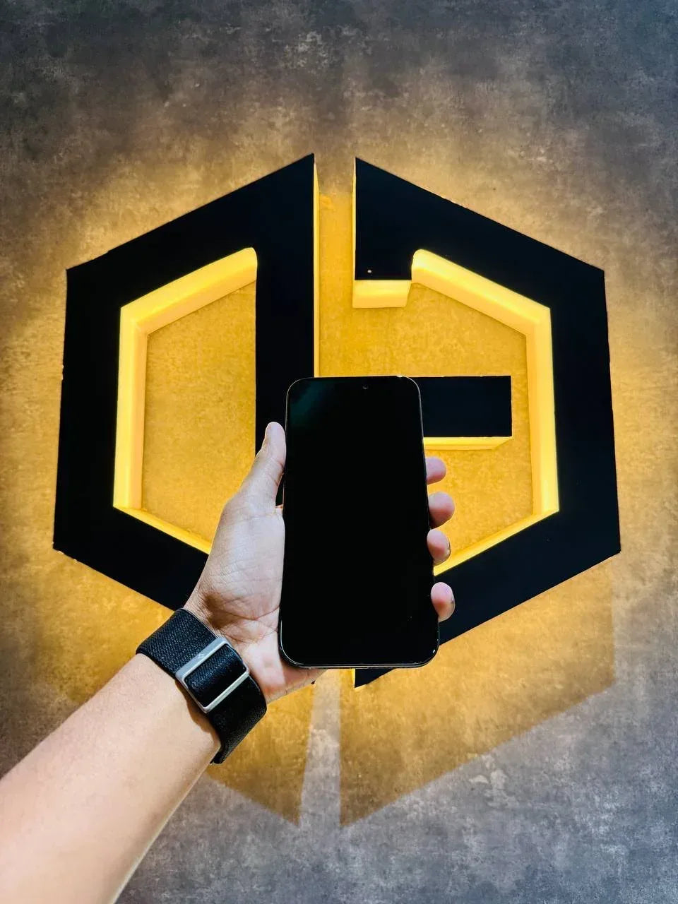 Apple iPhone 16 Pro Max 256GB - BLACK - Code (08674)