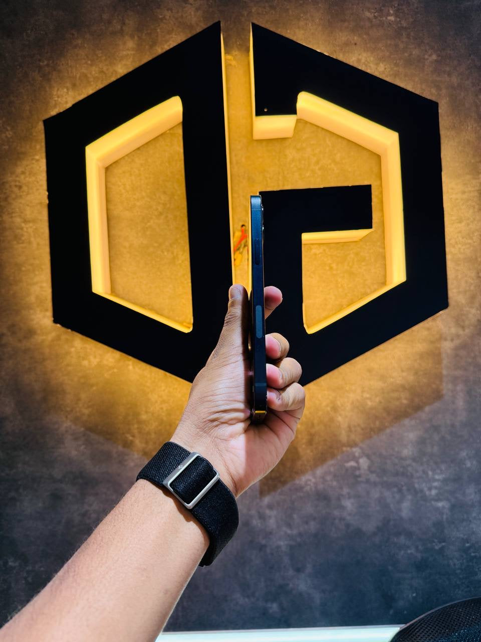 Apple iPhone 12 128GB - BLACK - Code (07574) - The Digital Hub