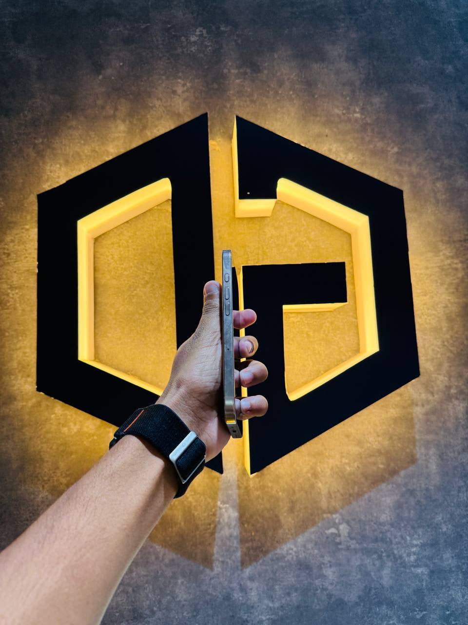 Apple iPhone 16 Pro 256GB - DESERT TITANIUM - Code (43818) - The Digital Hub