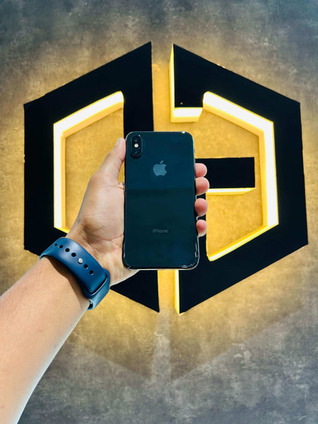 Apple iPhone XS 64GB - BLACK - Item Code (30078)