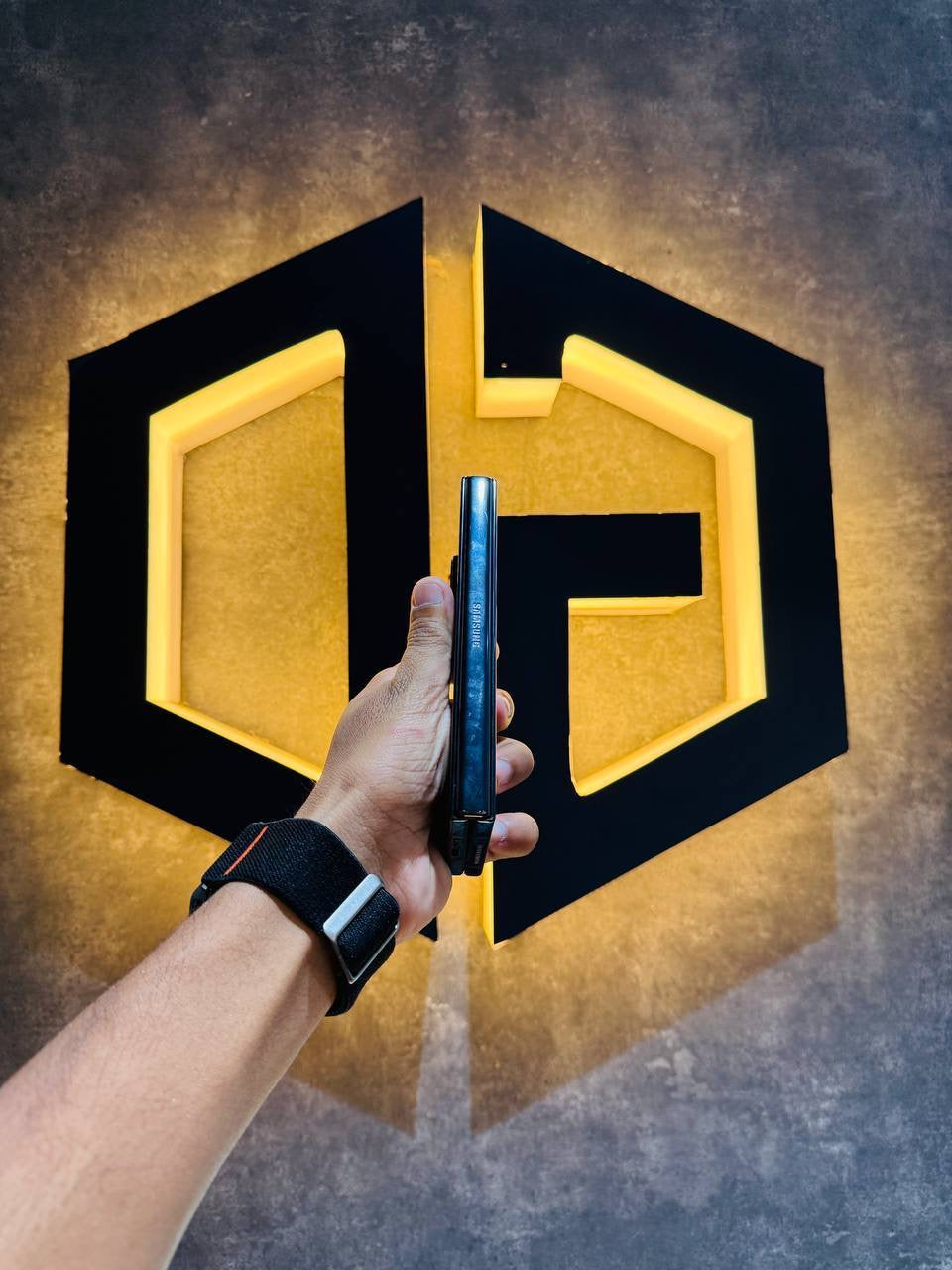 Samsung Z Fold 4 12+512GB - BLACK - Code (44342) - The Digital Hub