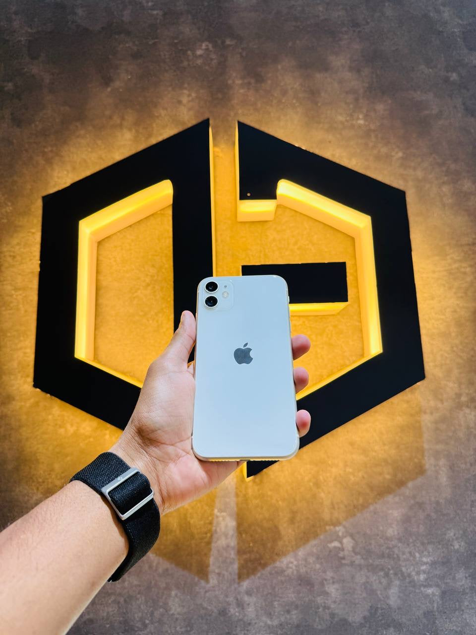 Apple iPhone 11 64GB - WHITE - Code (15577)