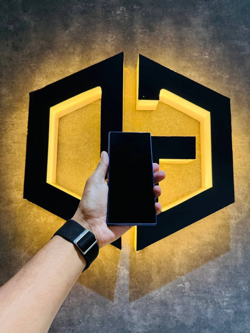 Samsung Z Fold 7 12+512GB - BLUE SHADOW - Code (39903) - The Digital Hub