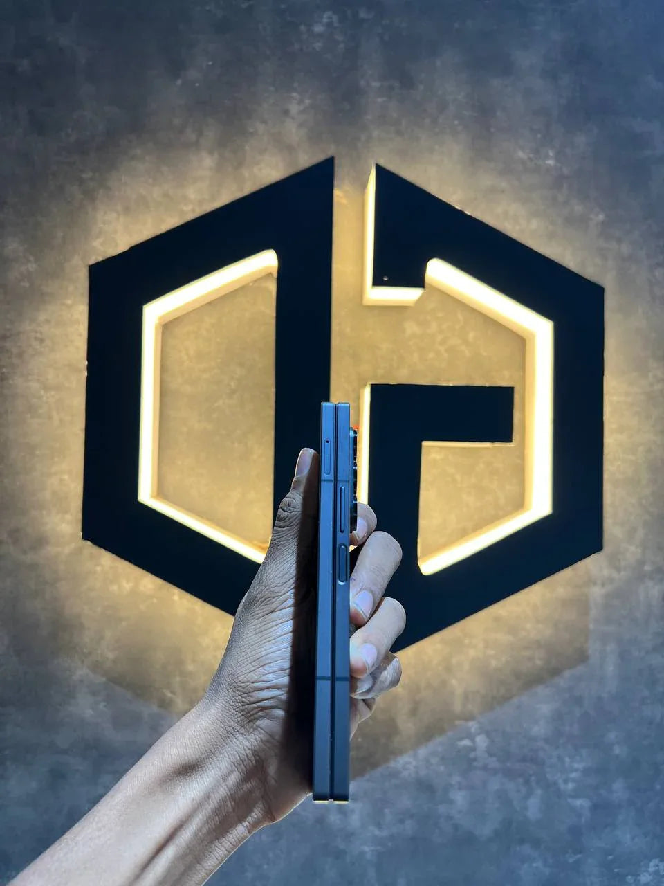 Samsung Z Fold 6 12+256GB - BLACK - Code (16255) - The Digital Hub