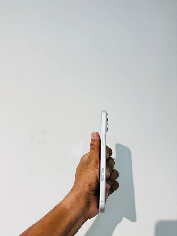Apple iPhone 16 Plus 256GB - WHITE - Code (68906)
